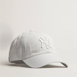 White New York Yankees Baseball Cap